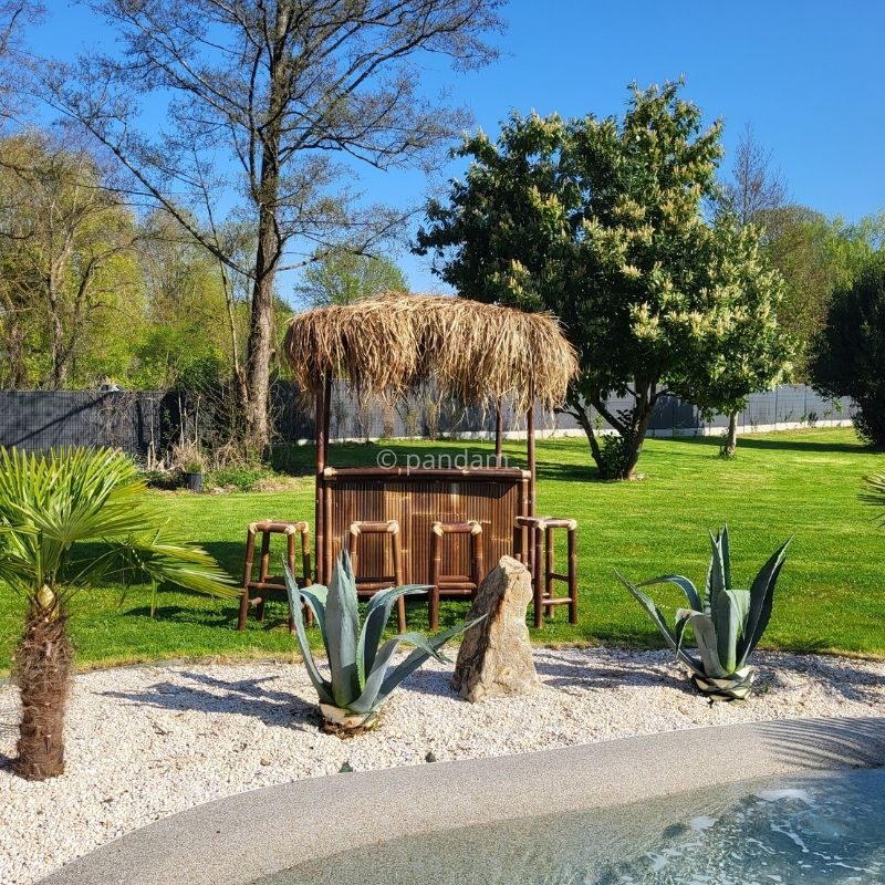 Tiki bar stile capanna