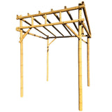 pergolato con canne du bambu inclinato